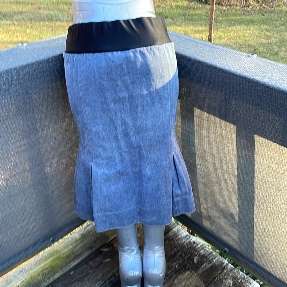 Lilo Maternity Denim Skirt Size Small - Picture 6 of 12